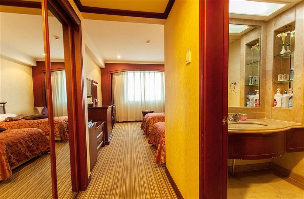 Beijing Zhongyu Century Grand Hotel Exteriör bild